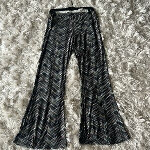 Viereck Torquay in Truth Green, blue and brown medium flare pants